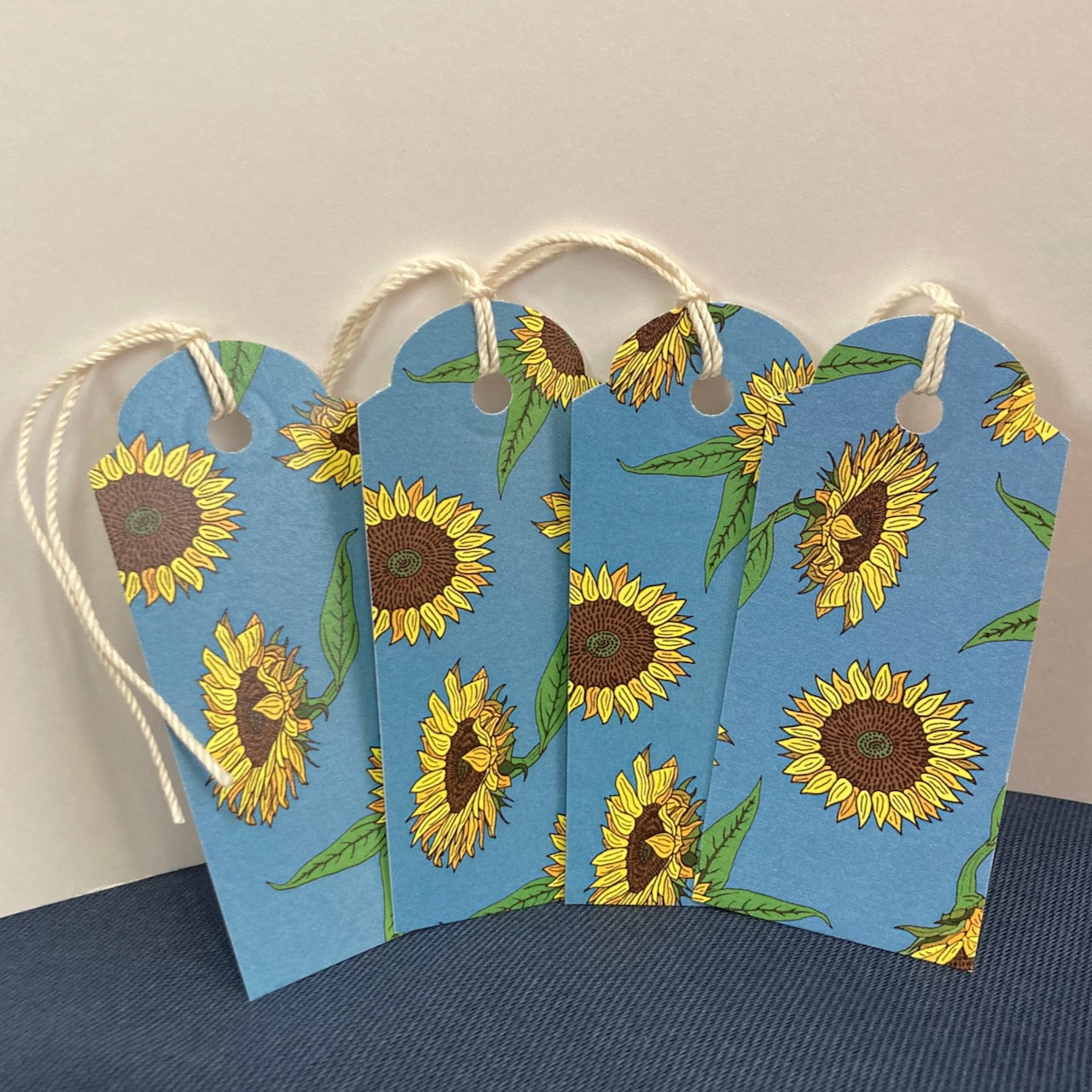 Single set of 4 Sunflower Gift Tags (4-pack, 10 color choices)