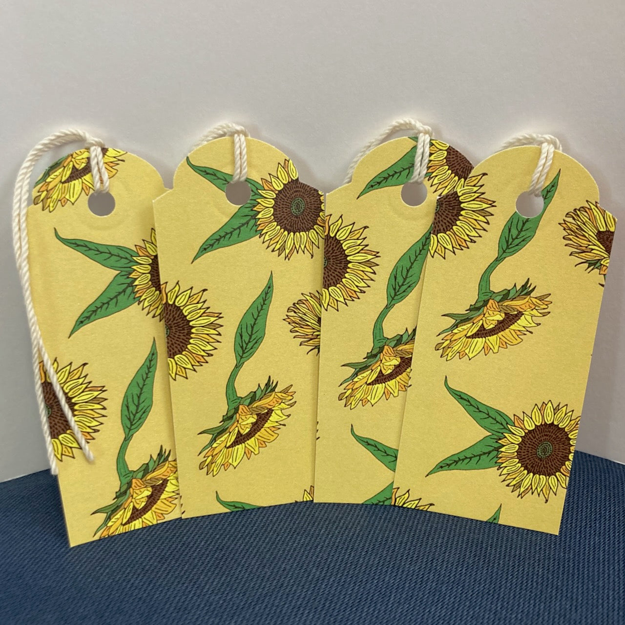 Single set of 4 Sunflower Gift Tags (4-pack, 10 color choices)