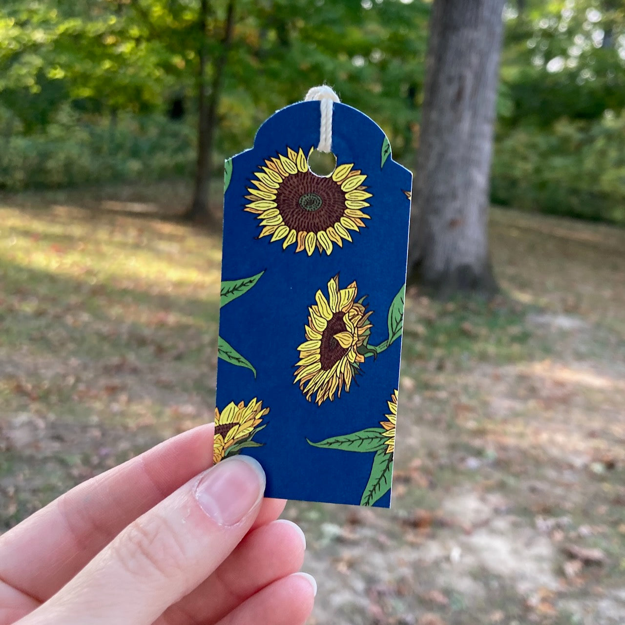 Single set of 4 Sunflower Gift Tags (4-pack, 10 color choices)